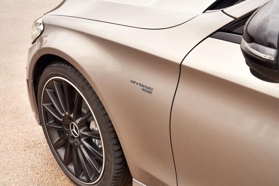 Детали экстерьера Mercedes-AMG C43 4Matic Coupe (C205) 2018 года  (UK) (фото 16 из 40)